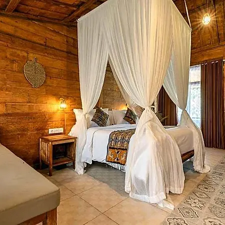 Relaxing Deluxe Double Garden View Villa In Penida